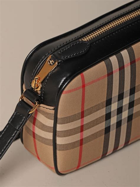 burberry borse yracolla|Borsa a tracolla in pelle e e.